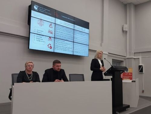 «Школа куратора» начала работу в Университете Льва Толстого